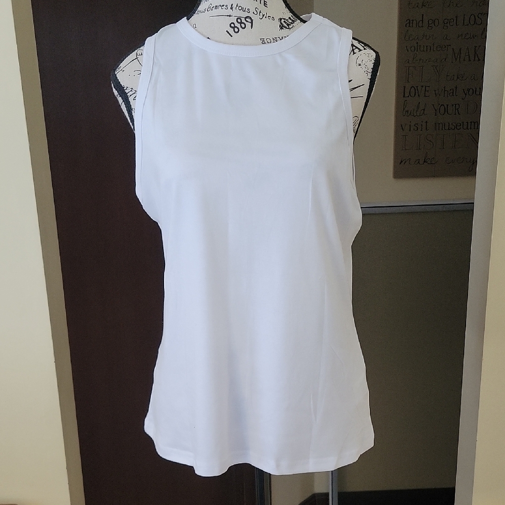 Elegant White Sleeveless Top